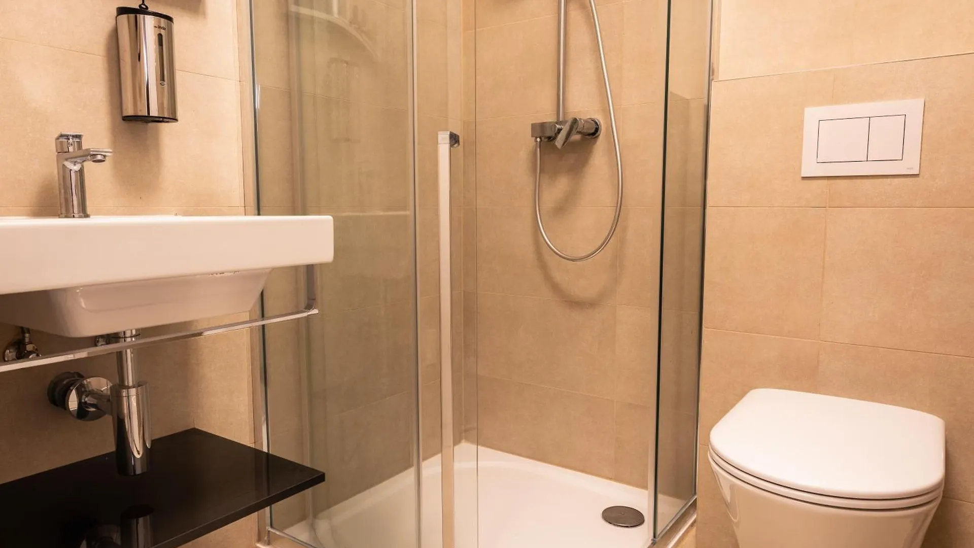Hotel Pansion Risnjak Crni Lug
